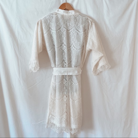 Walkin on Air Lace & Satin Bridal Robe - Picture 2 of 8